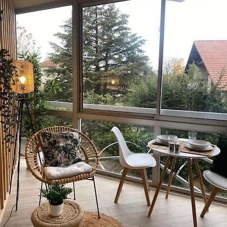 The Jungle Studio, Loggia & Parking Dans アパート ロマン・シュル・イゼール